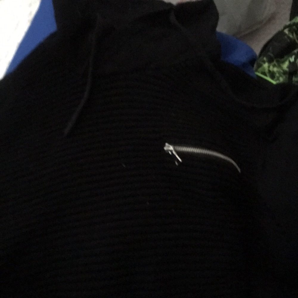 Black men’s long sleeve sweater